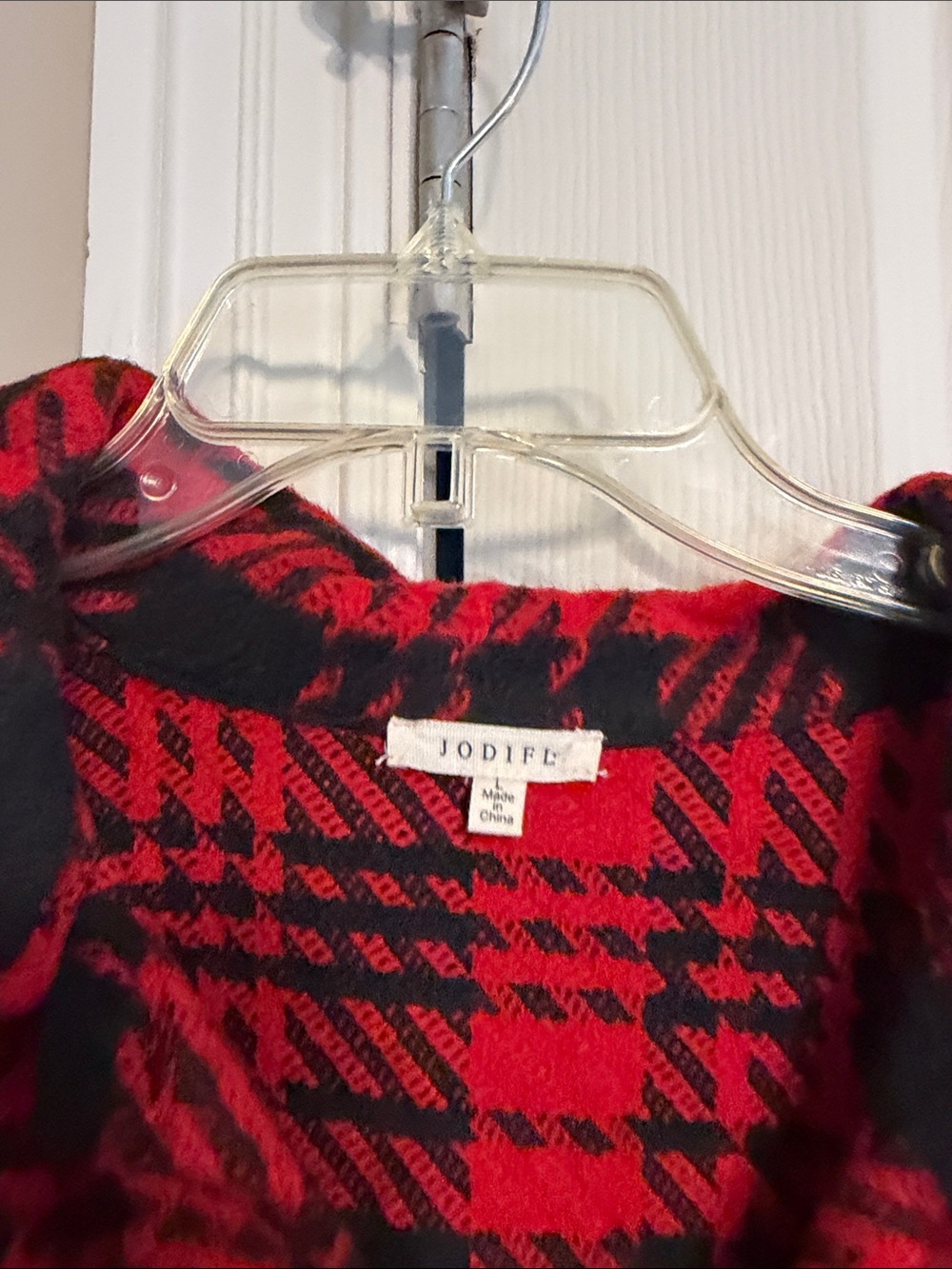 JODIFL Red and Black Graphic Knit Crewneck Sweater